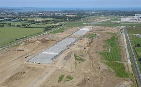 Runway, Dublin Airport, Construction