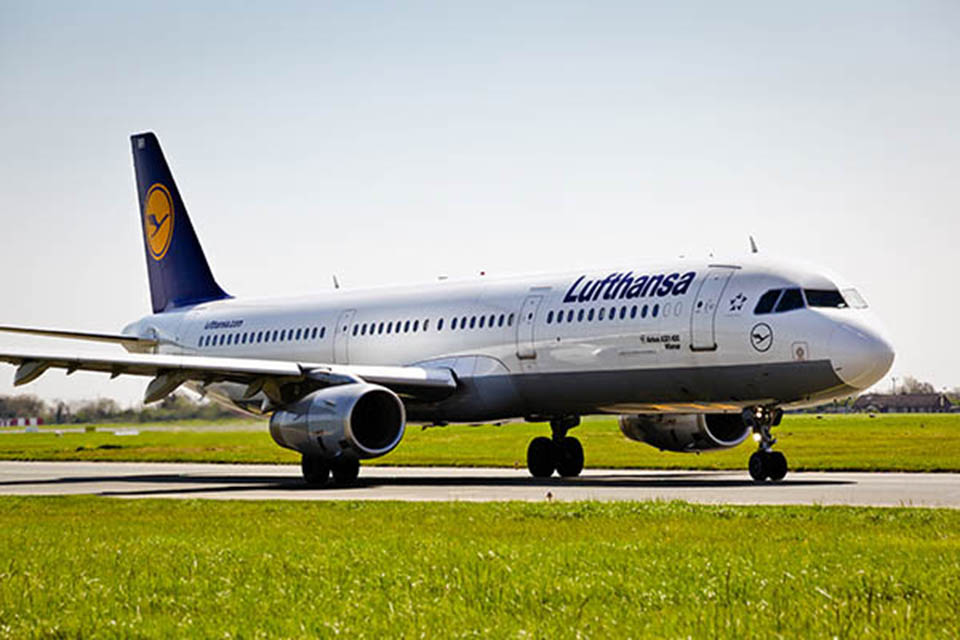 lufthansa-17b2f448b73386836b47fff0000600727