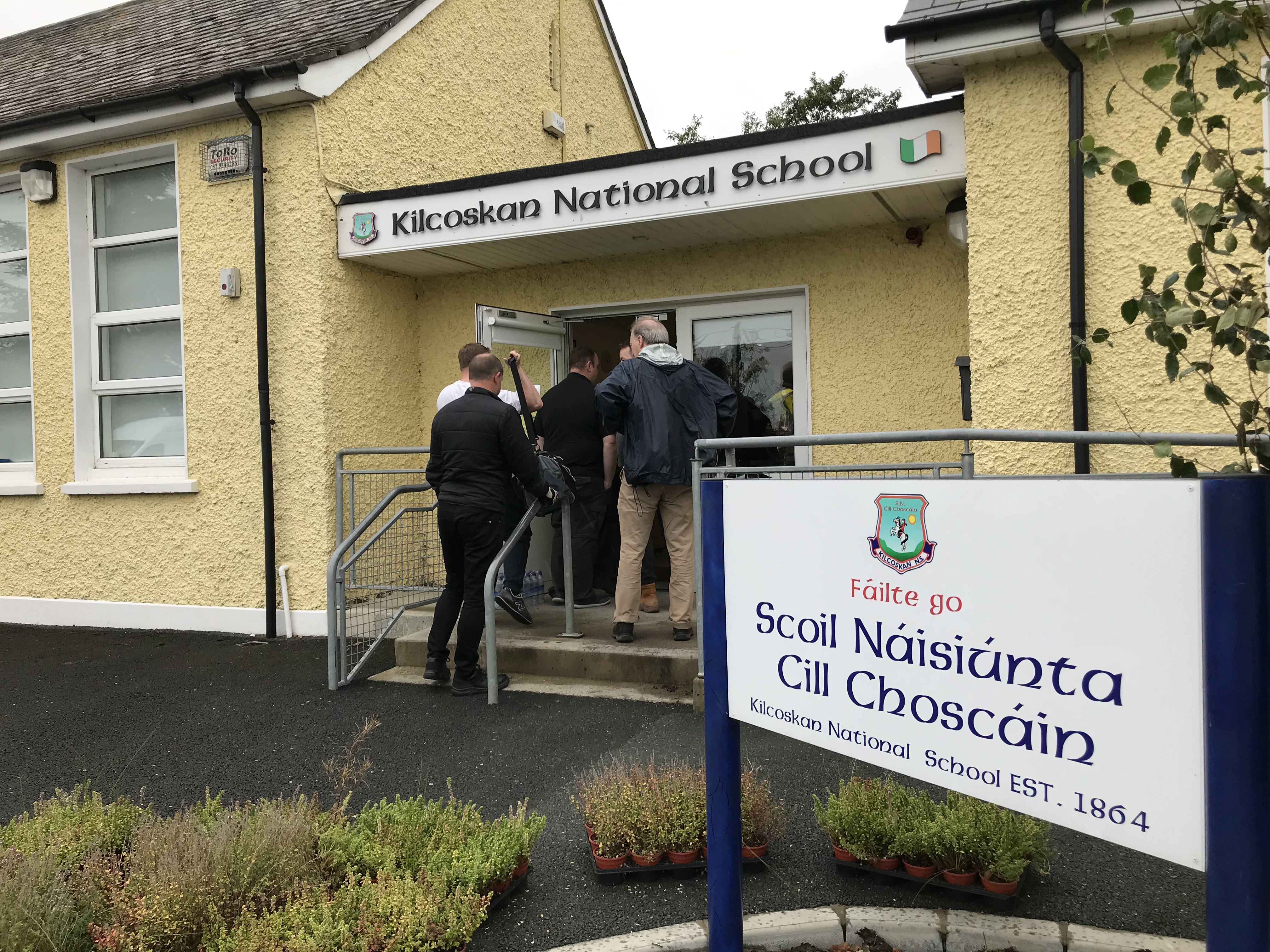 Image 1 AMD arrive at Kilcoskan NS