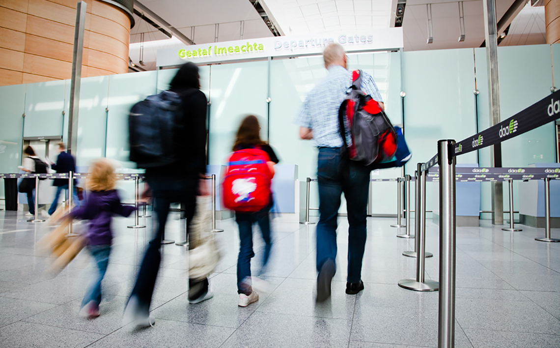airport_passengers_1 airport_passengers_1