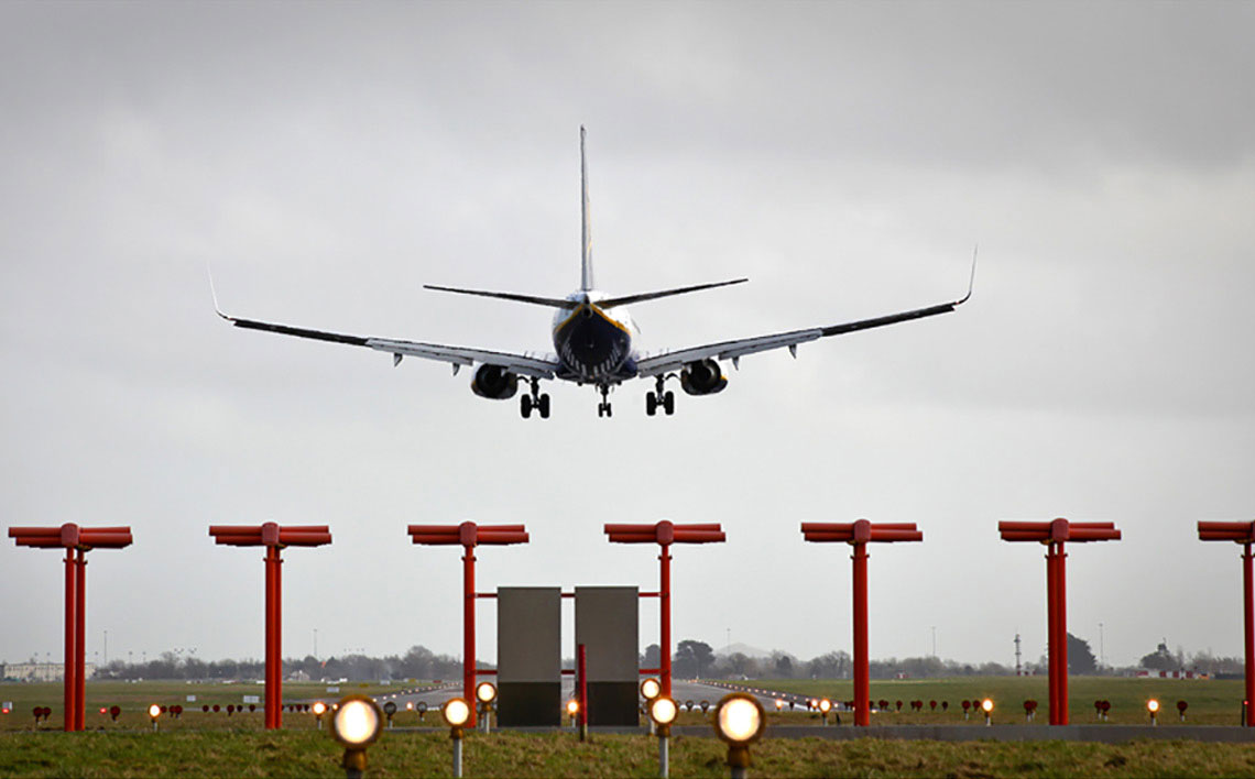 plane landing