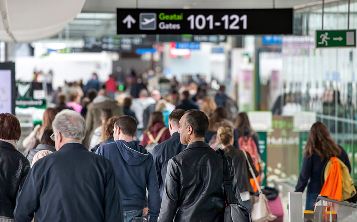 busy-dublin-airport-21b3a498b73386836b47fff0000600727