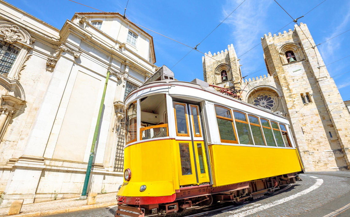 lisbon-tram lisbon-tram
