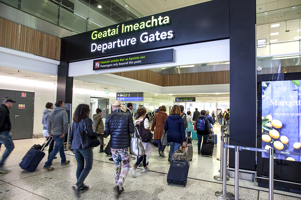 T1 Departure Gates With Passengers - 1000px